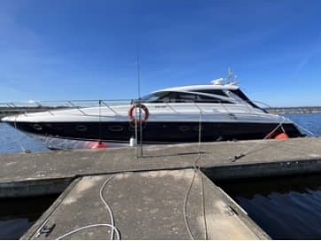Mootorpaat Princess V58