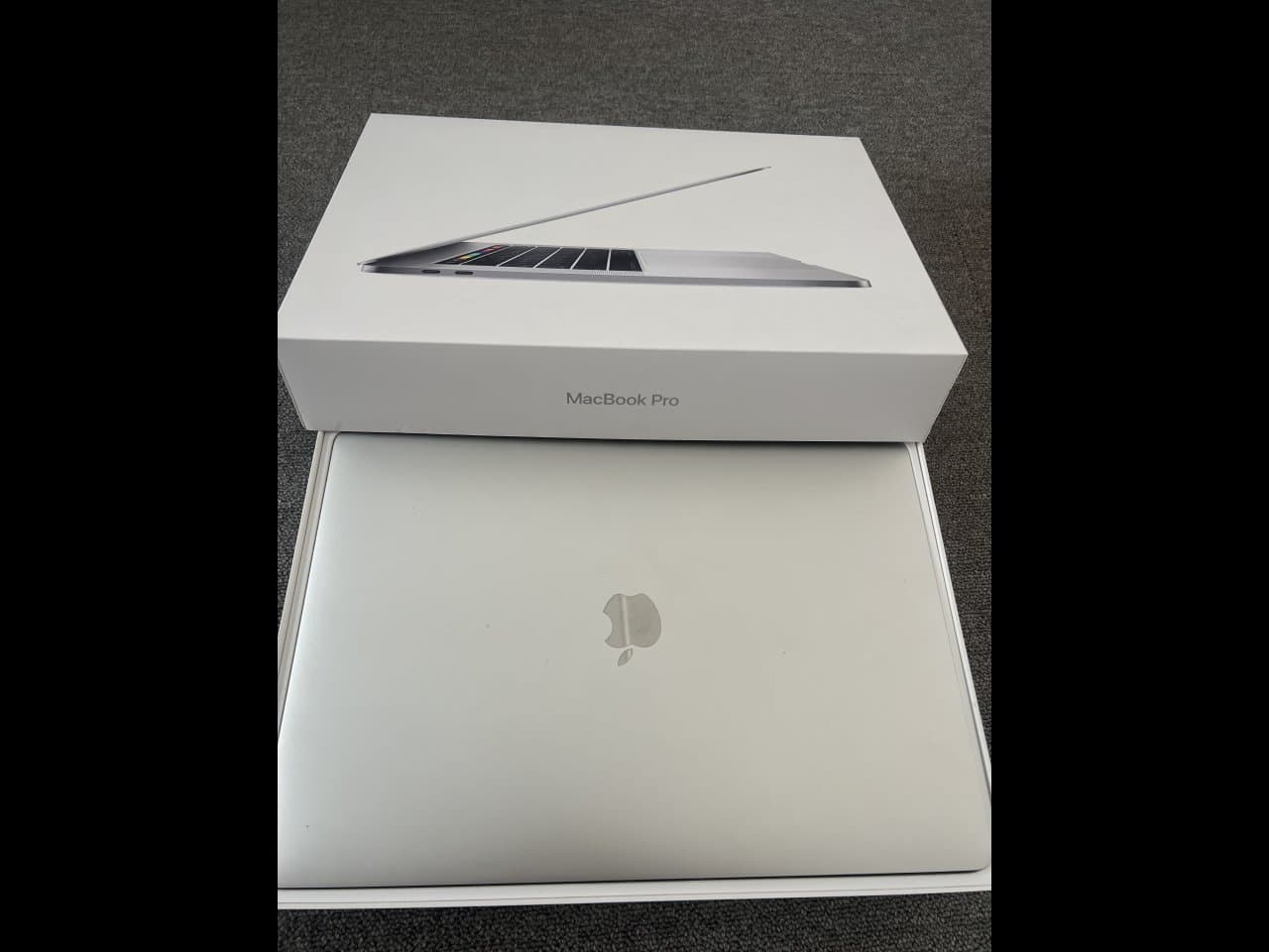 MacBook Pro (15-inch)