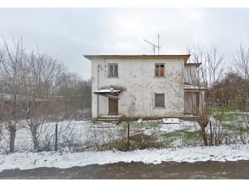 MÜÜAKSE KINNISTU ½ MÕTTELINE OSA! Rakvere linn, Võidu tn 57 (krunt 1557 m2)