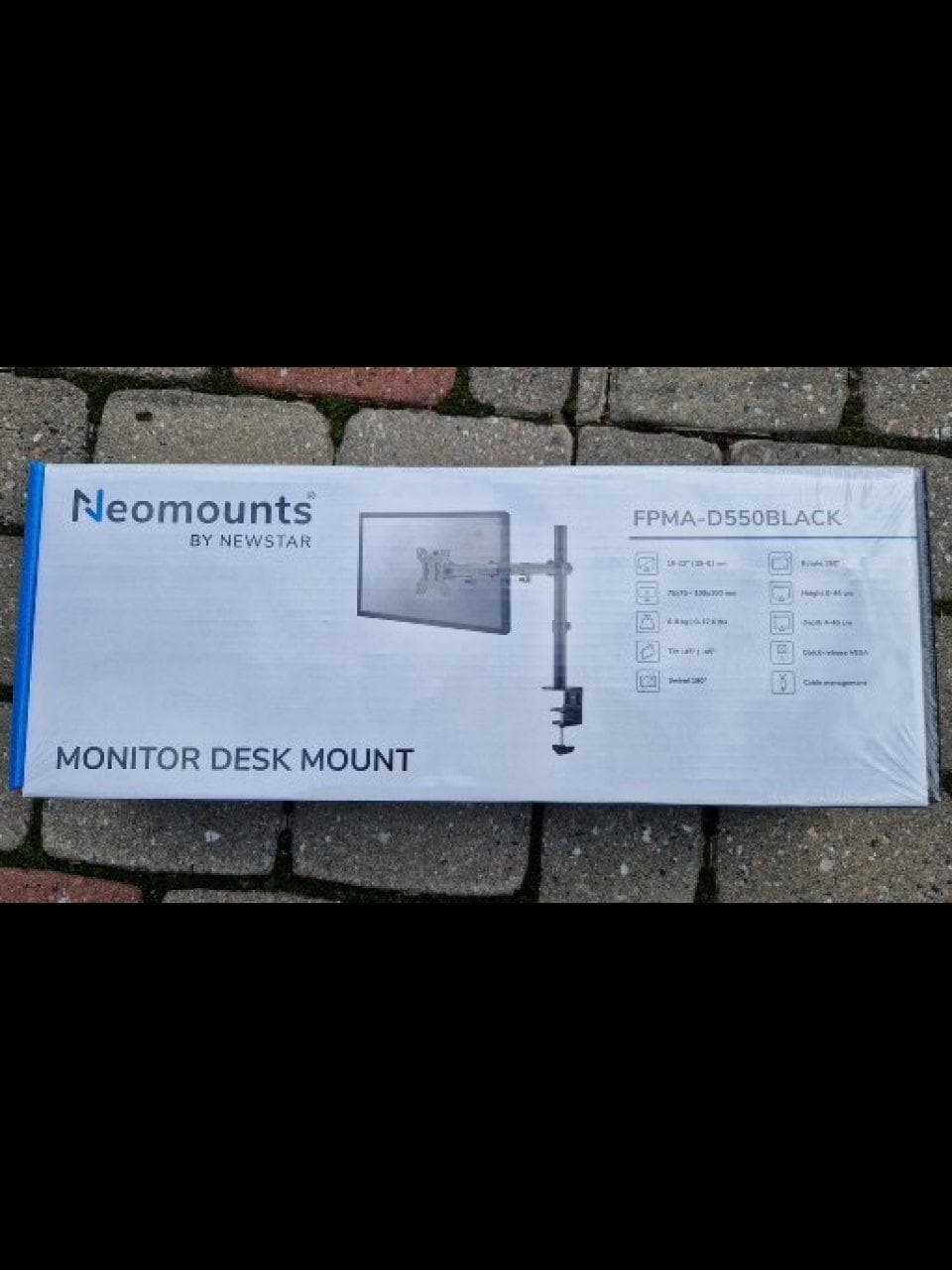 Tervikvarana kolm (3) Neomounts ühe monitori hoidikut